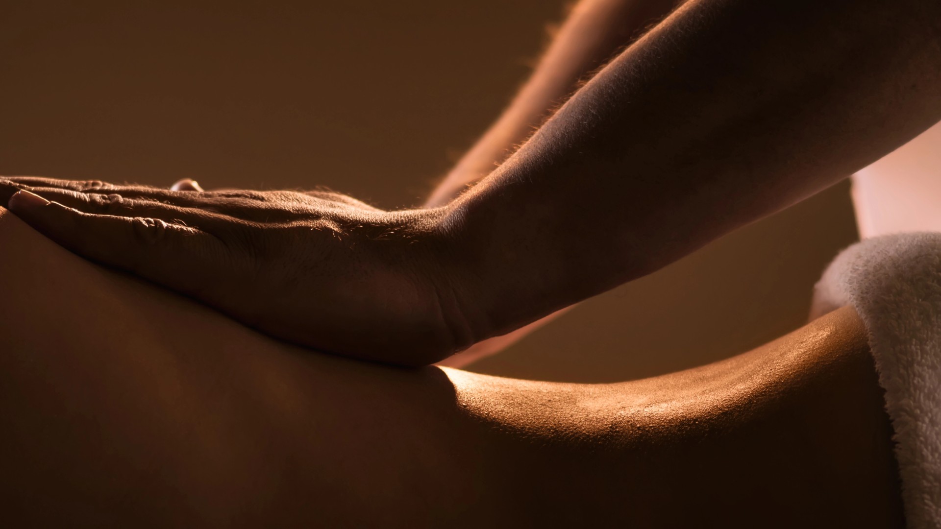 MASSAGEM SENSUAL, NURU